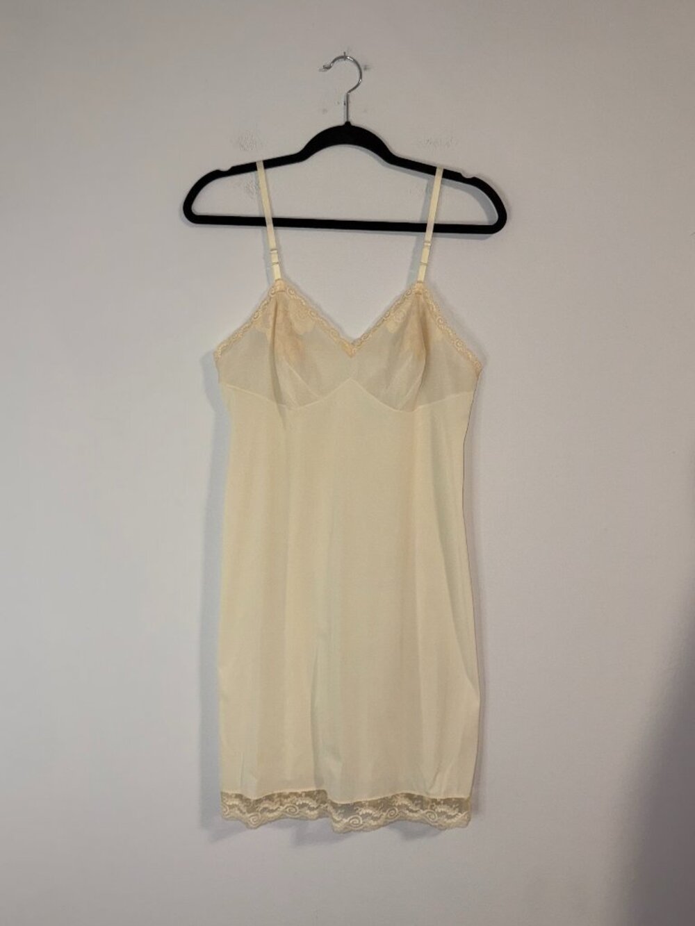 Vintage 50s 60s Vanity Fair Sheer Lace Cream Beige Slip Sz 36 S